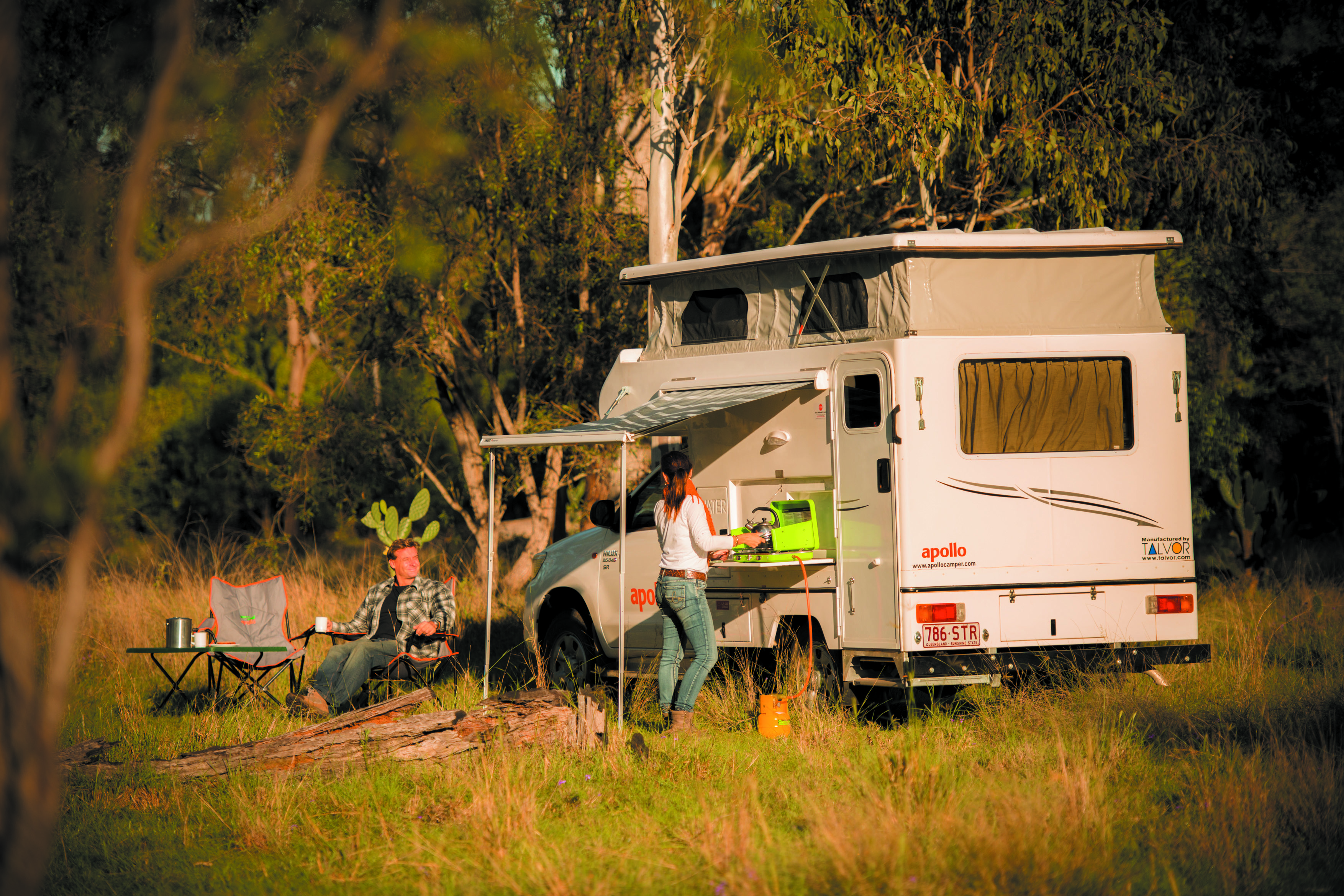 australian motorhome electric awning or manual which is best